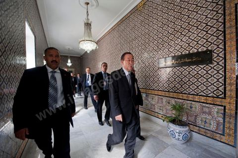 22 mars : M. Ban Ki-moon au Premier Ministère avec M. Beji Caïd Essebsi, Premier Ministre du gouvernement de transition, lors de la visite de Ban Ki-moon, Secrétaire Général des Nations Unies, en Tunisie