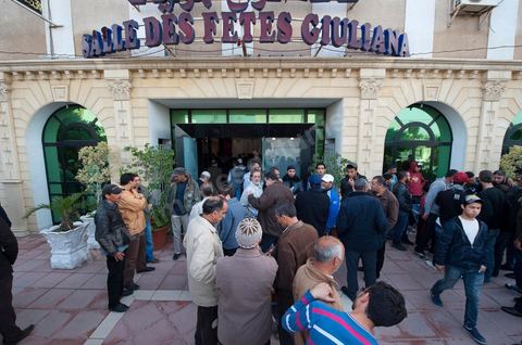 23 avril 2011 : Meeting d'Ennahdha dans une salle des fêtes du Kram organisé par la section locale du Kram du parti. Meeting avec la présence et l'intervention de Ali Lariedh, Président du Bureau Executif du parti Ennahdha