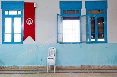 Dans l'ancien siège du RCD, ex parti de Ben Ali, cellule de Hammam Lif, réunion du comité de la protection de la Révolution tenu majoritairement par des membres du parti Ennahdha