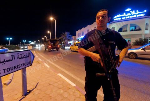 Patrouille de nuit sur la zone touristique de Djerba