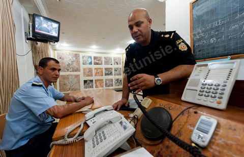 Salle des opérations à la caserne de police de Medenine avec le commandant Hatem Zargouni à la tête d'un large territoire et de près de 400 hommes