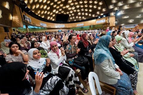 13 août 2011 : Commération par le parti Ennahda de la Fête de la Femme et du Code du Statut personnel tunisien au Palais des Congrés de Tunis, avec discours de Farida Laabidi, militante, de Rached Ghannouchi, fondateur et chef du parti Ennahda, ainsi que Psycho-M, rappeur fortement engagé dans ses propos islamistes. Rached Ghannouchi annonce la volonté de ne pas inscrire la polygamie dasn la prochaine élection, la Tunisie n'ayant pas les moyens pour cela ...