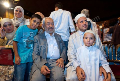 13 août 2011 : Rached Ghannouchi à la Commération par le parti Ennahda de la Fête de la Femme et du Code du Statut personnel tunisien au Palais des Congrés de Tunis, avec discours de Farida Laabidi, militante, de Rached Ghannouchi, fondateur et chef du parti Ennahda, ainsi que Psycho-M, rappeur fortement engagé dans ses propos islamistes. Rached Ghannouchi annonce la volonté de ne pas inscrire la polygamie dasn la prochaine élection, la Tunisie n'ayant pas les moyens pour cela ...