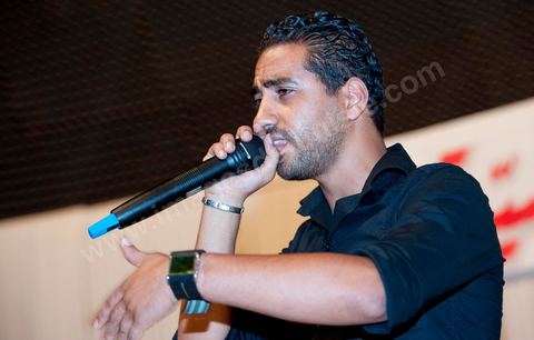 13 août 2011 : Le Rappeur très controversé et aux propos islamistes Pscho-M à la Commération par le parti Ennahda de la Fête de la Femme et du Code du Statut personnel tunisien au Palais des Congrés de Tunis, avec discours de Farida Laabidi, militante, de Rached Ghannouchi, fondateur et chef du parti Ennahda, ainsi que Psycho-M, rappeur fortement engagé dans ses propos islamistes. Rached Ghannouchi annonce la volonté de ne pas inscrire la polygamie dasn la prochaine élection, la Tunisie n'ayant pas les moyens pour cela ...