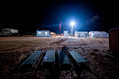 Le camp militaire medical tunisien à 10 km du  poste frontalier de Ras Jedir vient dêre aménagé dans l'attente des libyens blessé