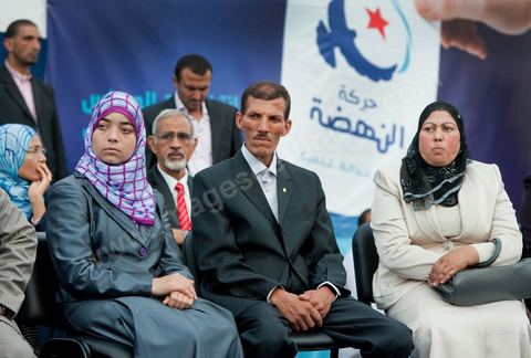1er octobre 2011 à Sidi Bouzid : Grand meeting du parti Ennahdha pour le premier jour du lancement de la campagne électoralre pour l'élection de l'assemblée constituante le 23 octobre. le parti Ennahdha à tendenace islamique a choisi pour son premier meeting de campagne la ville symbolique de la révolution Sidi Bouzid avec la présence de Rached Ghannouchi Leader du parti, des Membres du Bureau Executif du Parti et de certains candidats des listes des différentes régions du pays.