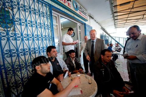 Mustapha Ben Jaafar en campagne à Bou Argoub au Cap Bon pour la liste Nabeul de Ettakatol, rencontres avec les citoyens
