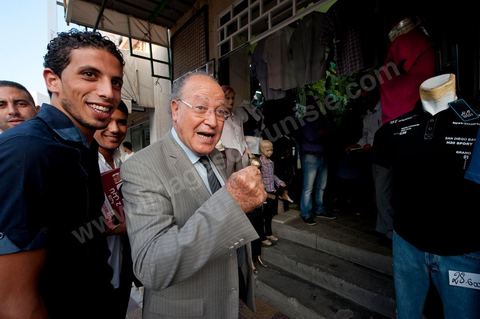 Mustapha Ben Jaafar en campagne à Grombalia au Cap Bon pour la liste Nabeul de Ettakatol, rencontres avec les citoyens