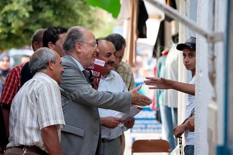 Mustapha Ben Jaafar en campagne à Grombalia au Cap Bon pour la liste Nabeul de Ettakatol, rencontres avec les citoyens
