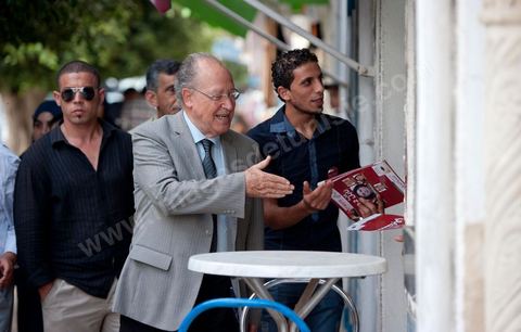 Mustapha Ben Jaafar en campagne à Grombalia au Cap Bon pour la liste Nabeul de Ettakatol, rencontres avec les citoyens