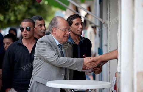 Mustapha Ben Jaafar en campagne à Grombalia au Cap Bon pour la liste Nabeul de Ettakatol, rencontres avec les citoyens