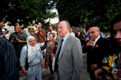 Mustapha Ben Jaafar en campagne à Menzel Bouzelfa au Cap Bon pour la liste Nabeul de Ettakatol, rencontres avec les citoyens