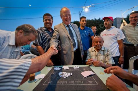 Mustapha Ben Jaafar en campagne à Menzel Bouzelfa au Cap Bon pour la liste Nabeul de Ettakatol, rencontres avec les citoyens