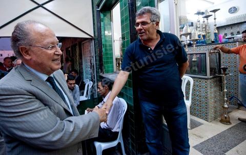 Mustapha Ben Jaafar en campagne à Menzel Bouzelfa au Cap Bon pour la liste Nabeul de Ettakatol, rencontres avec les citoyens