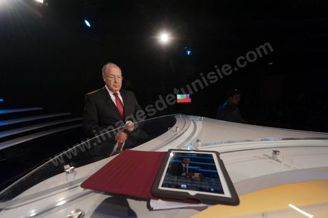 10 octobre 2011 : Mustapha Ben Jaafar à la chaîne de Télévision Hannibal pour une interview ddasn le cadre de la campagne pour l'assemblée constituante.