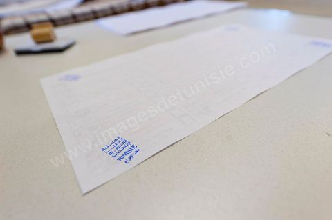 Le jour du scrutin dans un bureau de vote au centre ville du Kef