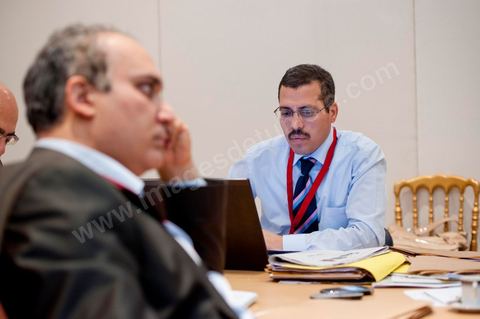 27 octobre : réunion avec Kamel Jendoubi, président de l'ISIE, et des memebres de l'ISIE pour les dernières délibérations des résultats des élections à quelques minutes de la décision de remise des résultats des élections et de l'annulation de plusieurs listes.