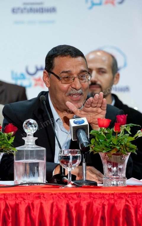 28 octobre : Abdelhamid Jelassi, porte parole de Ennahdha à la conférence de presse du parti Ennahdha au lendemain des résultats officiels des élections pour la constituante remportée avec 41,5 % des voix pour Ennahdha.