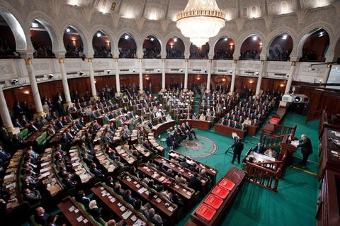 22 novembre 2011 : Première réunion de l'assemblée constituante élue le 23 octobre avce en 1ère séance la présence des 217 députés élus, les membres du gouvernement de Beji CaÎd Essebsi sortant et le Président la République sortant M. Foued Mbazaa. 