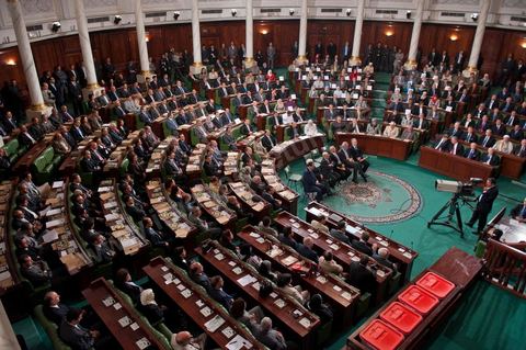 22 novembre 2011 : Première réunion de l'assemblée constituante élue le 23 octobre avce en 1ère séance la présence des 217 députés élus, les membres du gouvernement de Beji CaÎd Essebsi sortant et le Président la République sortant M. Foued Mbazaa. 