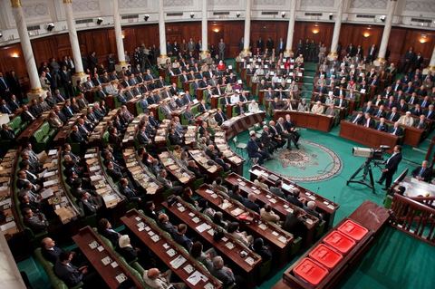 22 novembre 2011 : Première réunion de l'assemblée constituante élue le 23 octobre avce en 1ère séance la présence des 217 députés élus, les membres du gouvernement de Beji CaÎd Essebsi sortant et le Président la République sortant M. Foued Mbazaa. 
