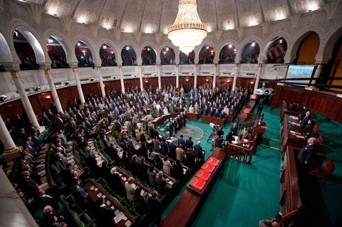 22 novembre 2011 : Première réunion de l'assemblée constituante élue le 23 octobre avce en 1ère séance la présence des 217 députés élus, les membres du gouvernement de Beji CaÎd Essebsi sortant et le Président la République sortant M. Foued Mbazaa. 