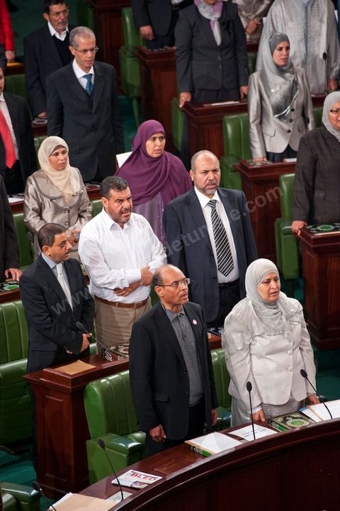 22 novembre 2011 : Première réunion de l'assemblée constituante élue le 23 octobre avce en 1ère séance la présence des 217 députés élus, les membres du gouvernement de Beji CaÎd Essebsi sortant et le Président la République sortant M. Foued Mbazaa. en bas Moncef Marzouji le Futur président de la république