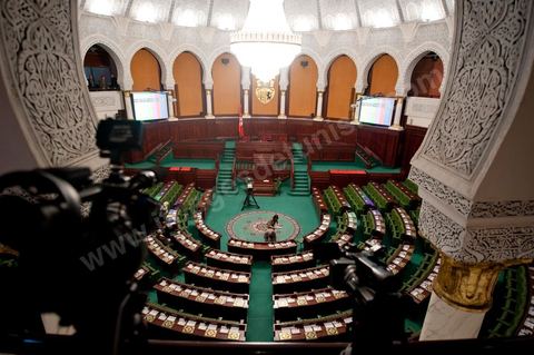 22 novembre 2011 : Première réunion de l'assemblée constituante élue le 23 octobre avce en 1ère séance la présence des 217 députés élus, les membres du gouvernement de Beji CaÎd Essebsi sortant et le Président la République sortant M. Foued Mbazaa. 
