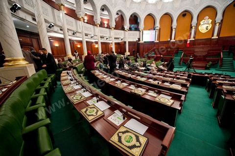 22 novembre 2011 : Première réunion de l'assemblée constituante élue le 23 octobre avce en 1ère séance la présence des 217 députés élus, les membres du gouvernement de Beji CaÎd Essebsi sortant et le Président la République sortant M. Foued Mbazaa. 
