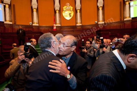 22 novembre 2011 : Moncef Marzouki et Yadh Ben Achour pour la Première réunion de l'assemblée constituante élue le 23 octobre avce en 1ère séance la présence des 217 députés élus, les membres du gouvernement de Beji CaÎd Essebsi sortant et le Président la République sortant M. Foued Mbazaa. 