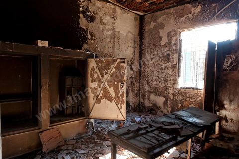 Les imposants locaux de la garde nationale, au centre ville de Sidi Bouzid, ont été incendiés lors des derniers évements du début novembre