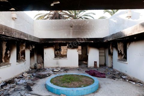 Les bureaux de la Direction Régionale pour le Developpement incendié mors des dernières émeutes de novembre.