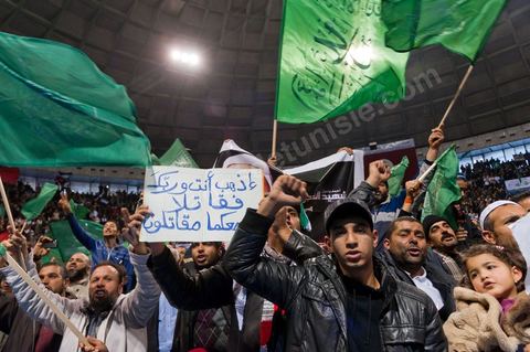 Grand meeting à la coupole d'El Menzah oragnisé par le parti islamiste au pouvoir Ennahdha pour la visite de Ismail Haniyeh, chef du Hamas et chef du gouvernement palestinien à Gaza. "Le sursaut des peuples arabes nous a incité à faire preuve d'un surcroit de militantisme pour libérer Al-Qods" déclae Haniyeh devant une foule immense. Suite à cette visite le gouvernement tunisien a accepté que le Hamas installe ses bureaux à Tunis si la situation en Syrie continue à se détériorer. 