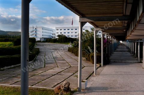 Académie militaire de l'aréme de terre à Fondouk Djedid. 