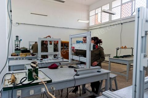Atelier de mécanique et de technologie de l'Académie militaire de l'aréme de terre à Fondouk Djedid. 