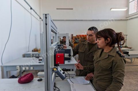 Atelier de mécanique et de technologie de l'Académie militaire de l'aréme de terre à Fondouk Djedid. 