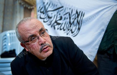 5 février 2011 : à Hammam Ghezaz près de Kelibia, meeting du parti non autorisé Hizb ut-Tahrir avec Ridha Belhadj, porte parole du parti. Toujours dans l’illégalité, Hizb ut-Tahrir, dont le visa a été refusé, persiste et signe en organisant un meeting avec un thème pour le moins osé « La laïcité, guerre contre l’Islam et les musulmans ».