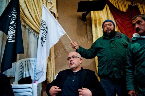 5 février 2011 : à Hammam Ghezaz près de Kelibia, meeting du parti non autorisé Hizb ut-Tahrir avec Ridha Belhadj, porte parole du parti. Toujours dans l’illégalité, Hizb ut-Tahrir, dont le visa a été refusé, persiste et signe en organisant un meeting avec un thème pour le moins osé « La laïcité, guerre contre l’Islam et les musulmans ».