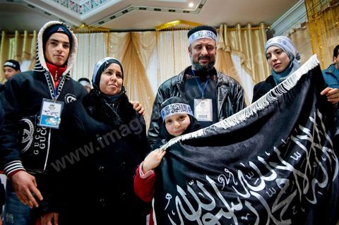 5 février 2011 : à Hammam Ghezaz près de Kelibia, meeting du parti non autorisé Hizb ut-Tahrir avec Ridha Belhadj, porte parole du parti. Toujours dans l’illégalité, Hizb ut-Tahrir, dont le visa a été refusé, persiste et signe en organisant un meeting avec un thème pour le moins osé « La laïcité, guerre contre l’Islam et les musulmans ».