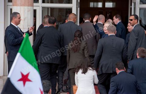 24 février : conférence internationale des amis du peuple syrien à Tunis avec 60 MAE . Arivée Hilary Clinton