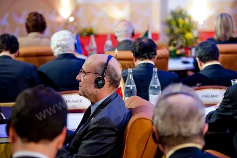 24 fvrier : confrence internationale des amis du peuple syrien  Tunis avec 60 MAE. dlagtion francaise et Alain Jupp