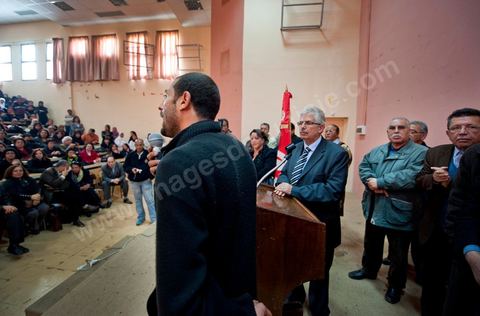 14 mars 2012 à l'université de la Manouba, à la veille des élections des représentants des étudiants au comités scientifique, le Doyen Habib Kazdaghli organise dans l'un des amphitéhâtres une cérémonie en l'honneur de la jeune étudiante Khaoula Rachidi qui est intervenu lorsqu'un salafiste à retirer le drapeau tunisien la semaine dernière. 