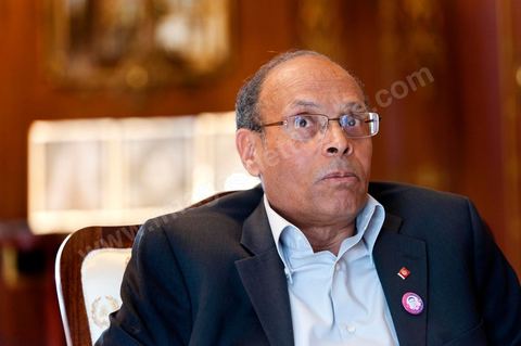 9 mars : Moncef Marzouki dans son bureau lors de notre rencontre avec M. Moncef Marzouki, président de la République depuis le 13 décembre 2011, au Palais Préisdentiel de Carthage. Le Président a repris le bureau de Habib Bourguiba, abndonné sous Ben Ali, le bureau de ce dernier a été transformé en salle d'accueil.