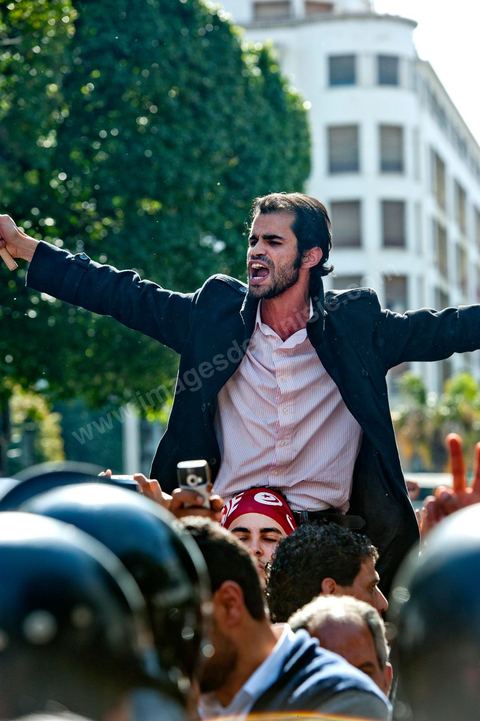 10 avril : au lendemain des événements et des agressions démesurées de la police envers les manifestants venus fêter la fête des martyrs sur l'avenue H. Bourguiba, un petit groupe de manifestants s'est rassemblé à l'appel des députés de l'oppostion de l'ANC sur le haut de l'avenue Habib Bourguiba. La police marquera une présence nombreuse bloquant l'évolution des quelques 300 manifestants pacifiques désireux se rendre au Ministère de l'Intérieur. Le face face fut tendu mais pacifique. Pendant ce temps une réunion au Ministère de l'Intérieur se tenait avec les députés de l'opposition venus demander des explications et des sanctions pour les actes survenus la veille de la part de la police et d'une éventuelle milice nadhaouiste.