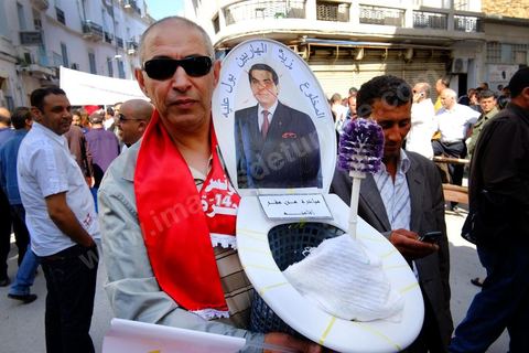 1er mai 2012 sur l'avenue Habib Bourguiba, manifestation des syndicalistes et des travailleurs tunisiens sur l'avenue pour la fête du travail. Ben Ali toujours ua coeur des manifs.