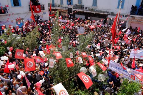 1er mai 2012 sur l'avenue Habib Bourguiba, manifestation des syndicalistes et des travailleurs tunisiens sur l'avenue pour la fête du travail. Place Med Ali pendant le discours du patron de l'UGTT