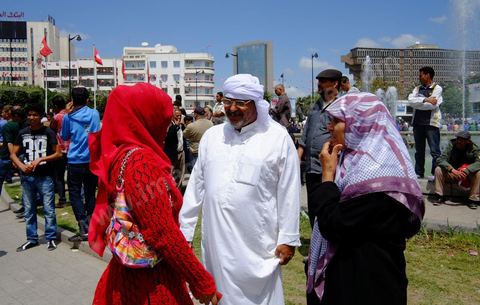 1er mai 2012 sur l'avenue Habib Bourguiba, manifestation des syndicalistes et des travailleurs tunisiens sur l'avenue pour la fête du travail.