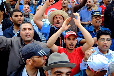 1er mai 2012 sur l'avenue Habib Bourguiba, manifestation des syndicalistes et des travailleurs tunisiens sur l'avenue pour la fête du travail.