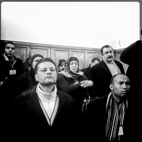 Audience du Tribunal militaire du Kef où sont jugés les responsables des morts notamment de Thala et Kasserine. Familles des victimes.