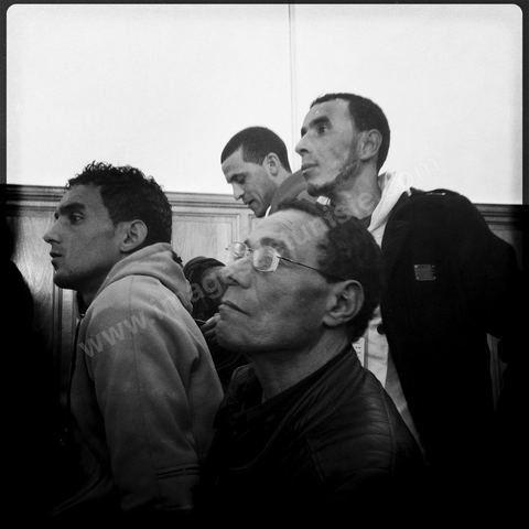 Audience du Tribunal militaire du Kef où sont jugés les responsables des morts notamment de Thala et Kasserine. Familles des victimes.